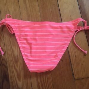 Medium swim bottoms